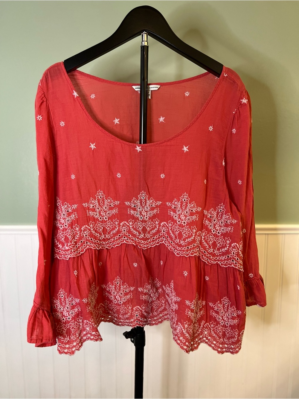 American Eagle Outfitters Coral Embroidered Peasant Tunic. Size XL